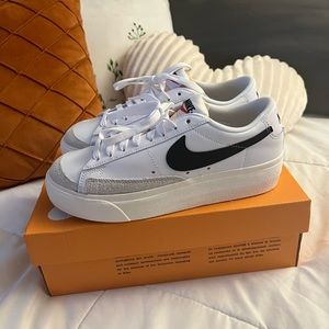 Low-Top Nike Blazers